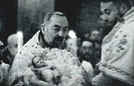 padre pio e gesù bambino