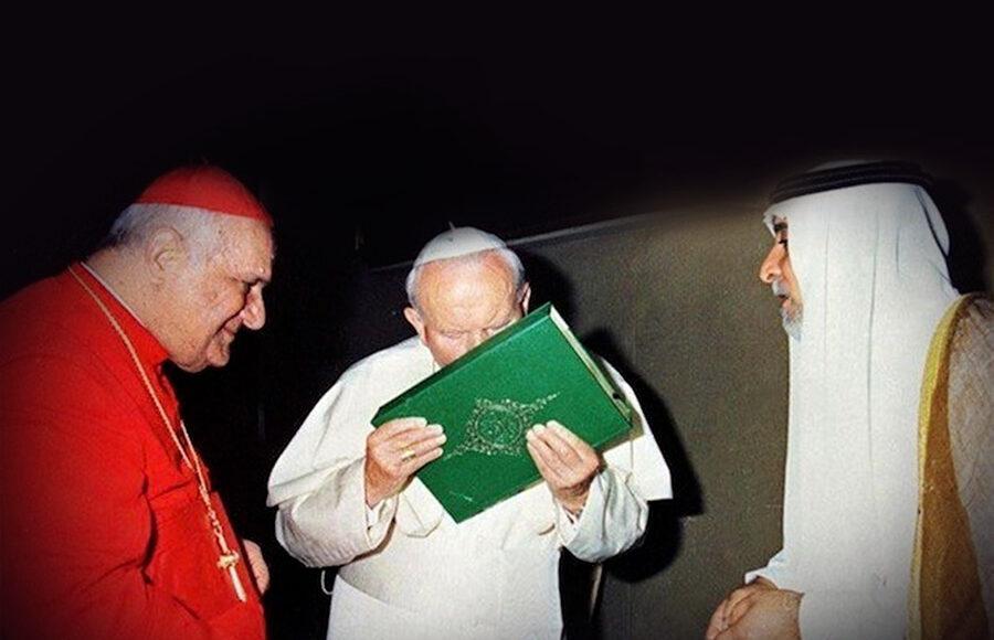 Perché San Giovanni Paolo II Baciò il Corano?